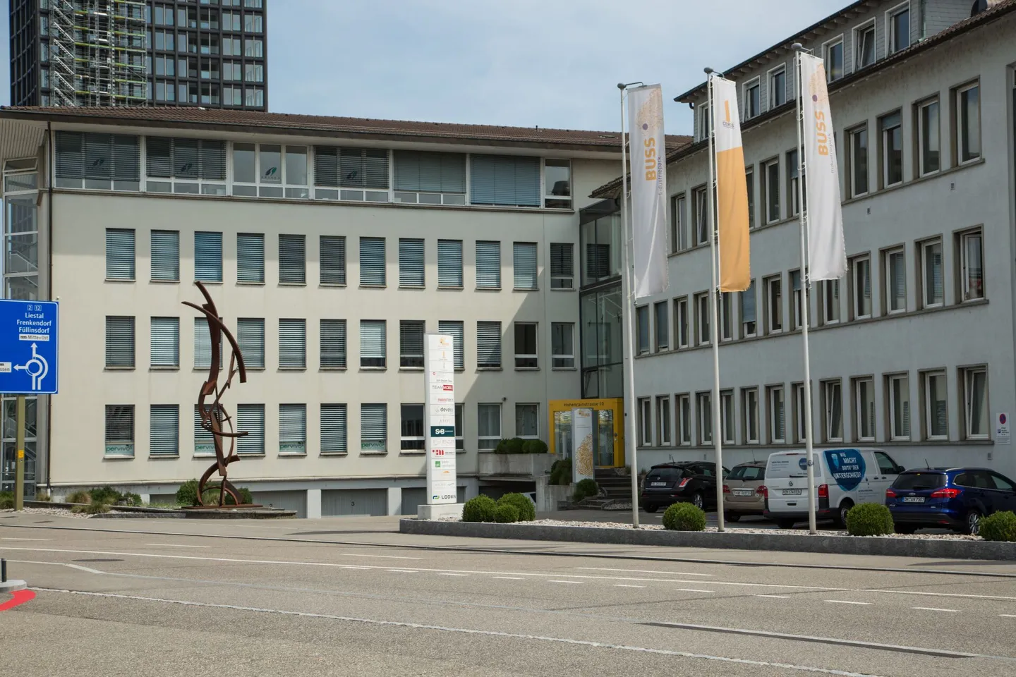 Spacious Office in Buss-Areal Pratteln - 43 m² on the 2nd Floor of the West Administration Building - Photo 1 of 6