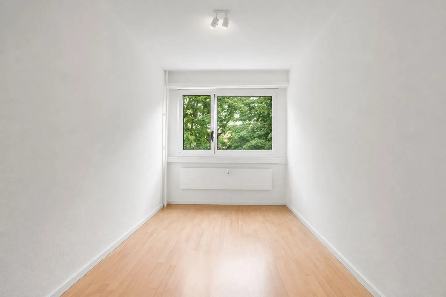 Moderne, centrale et 2 places de parking incluses - Photo 9 sur 13