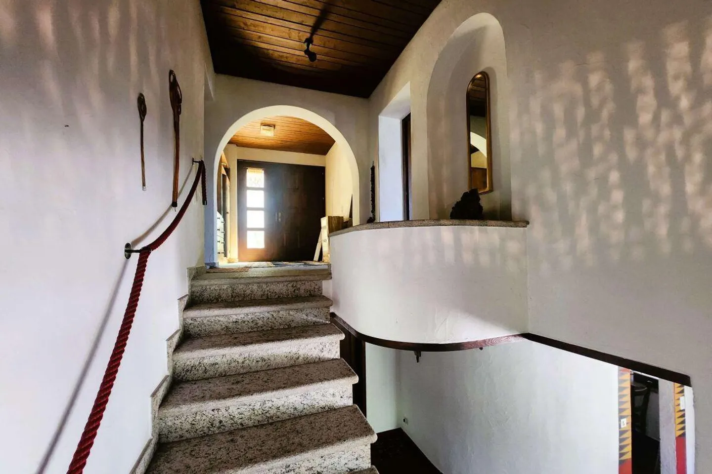 Maison individuelle avec un grand jardin spectaculaire - Photo 4 sur 17