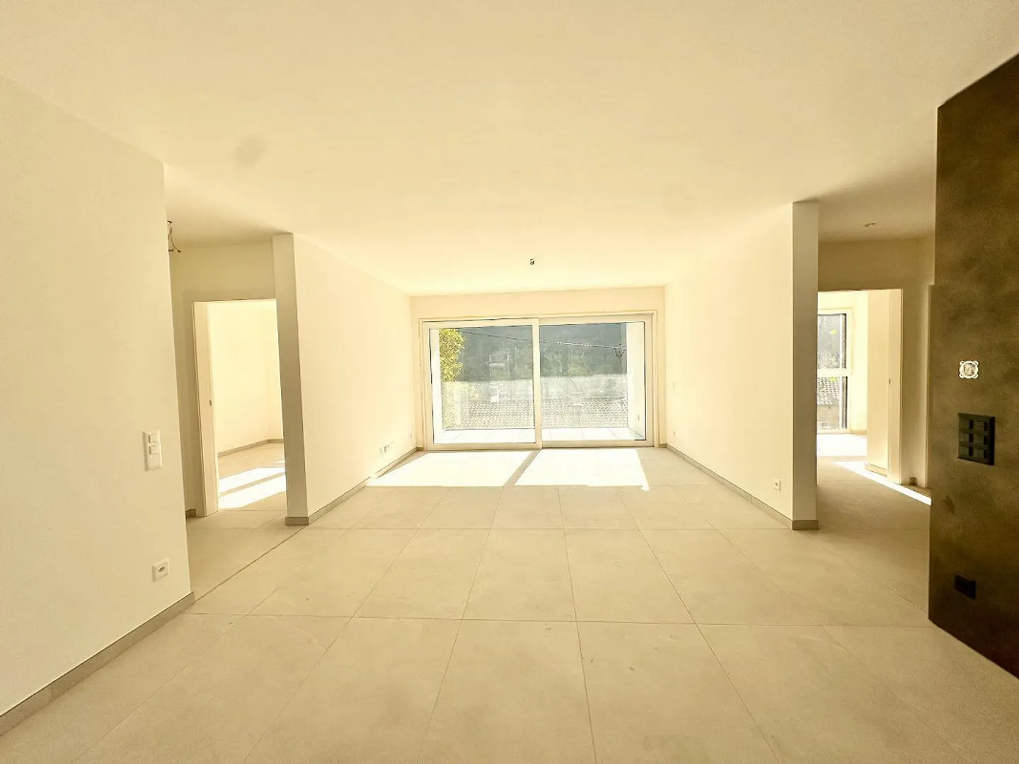 Nuovo Progetto Residenziale ad Avegno: Eleganza Naturale nella Valle Maggia | Neues Wohnprojekt in Avegno: Natürliche Eleganz im Maggiatal - Foto 3 di 13
