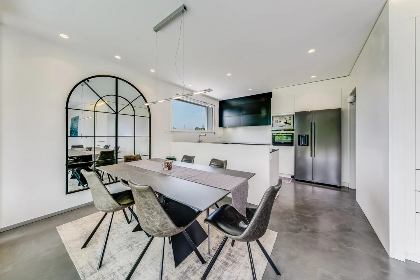 Modern Villa with Stunning Views - Photo 5 of 11