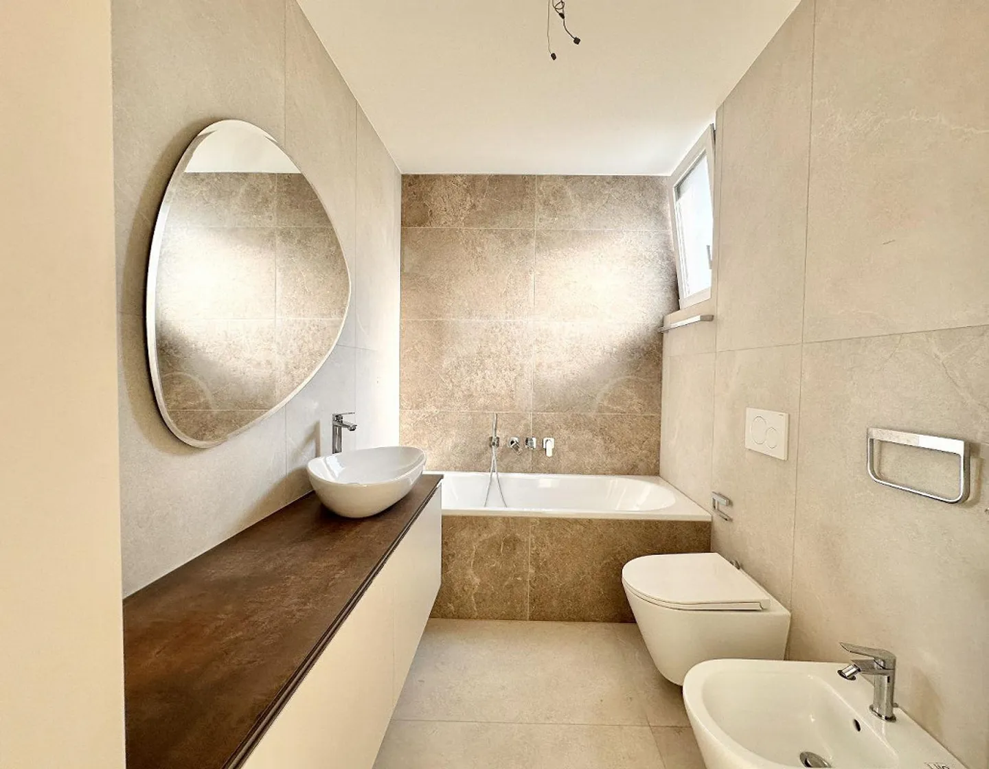 Nuovo Progetto Residenziale ad Avegno: Eleganza Naturale nella Valle Maggia | Neues Wohnprojekt in Avegno: Natürliche Eleganz im Maggiatal - Foto 9 di 13