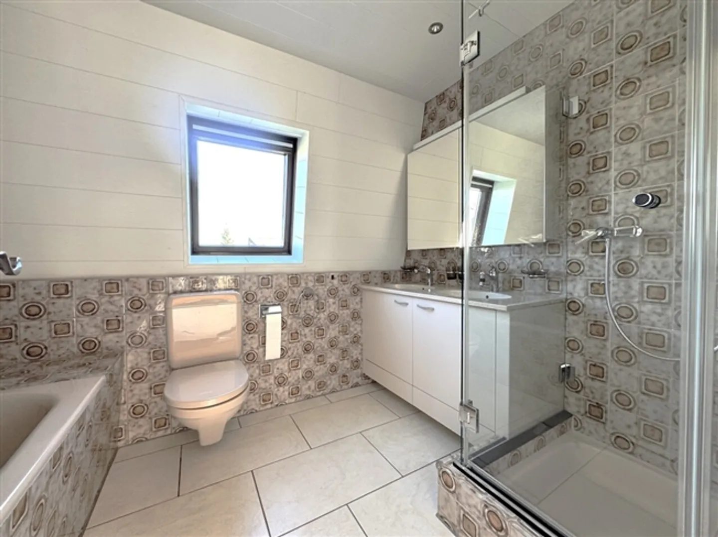 «5½-Zimmer-Einfamilienhaus mit Wintergarten und beheizten Hobbyräumen» - Foto 6 von 8