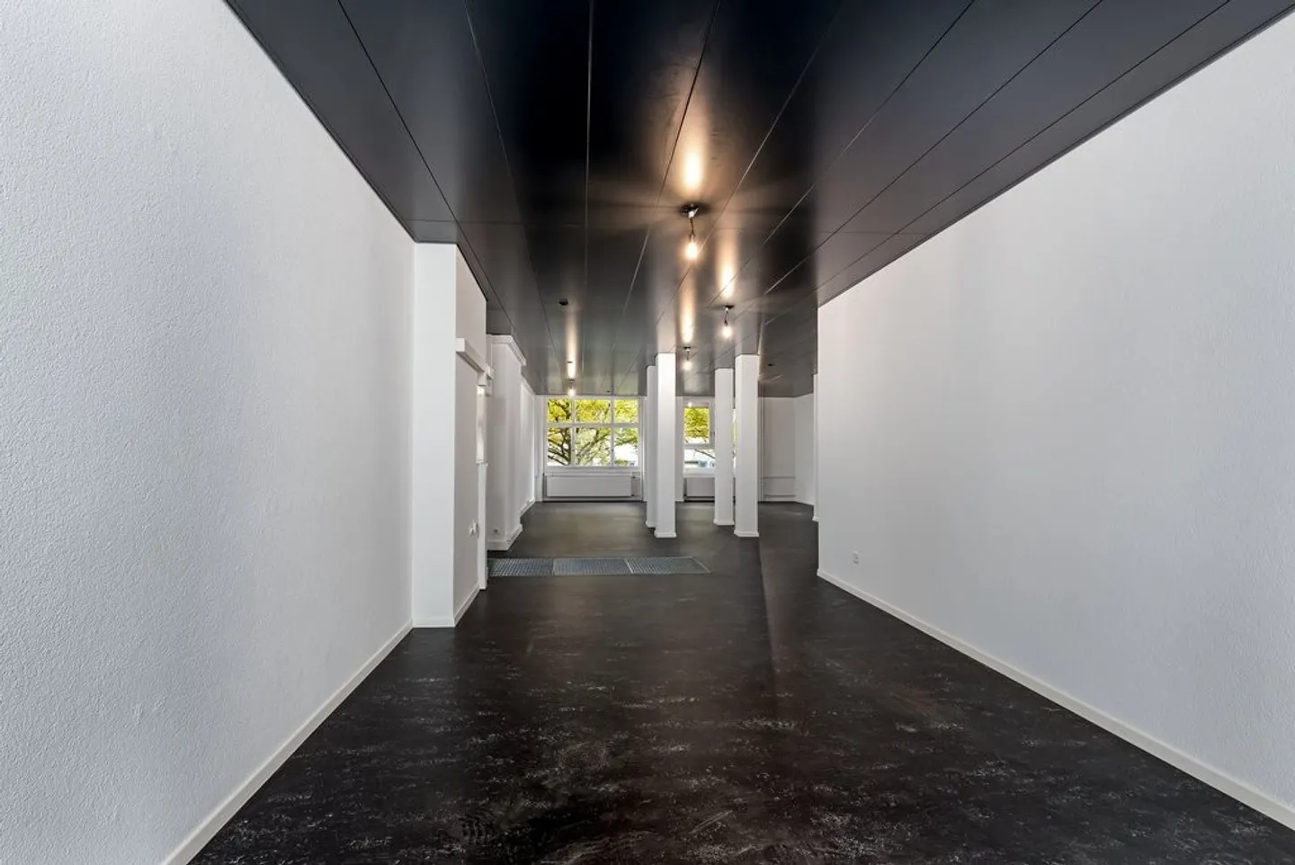 Sell and Work in a Central Location in the Old Town - Photo 3 of 11