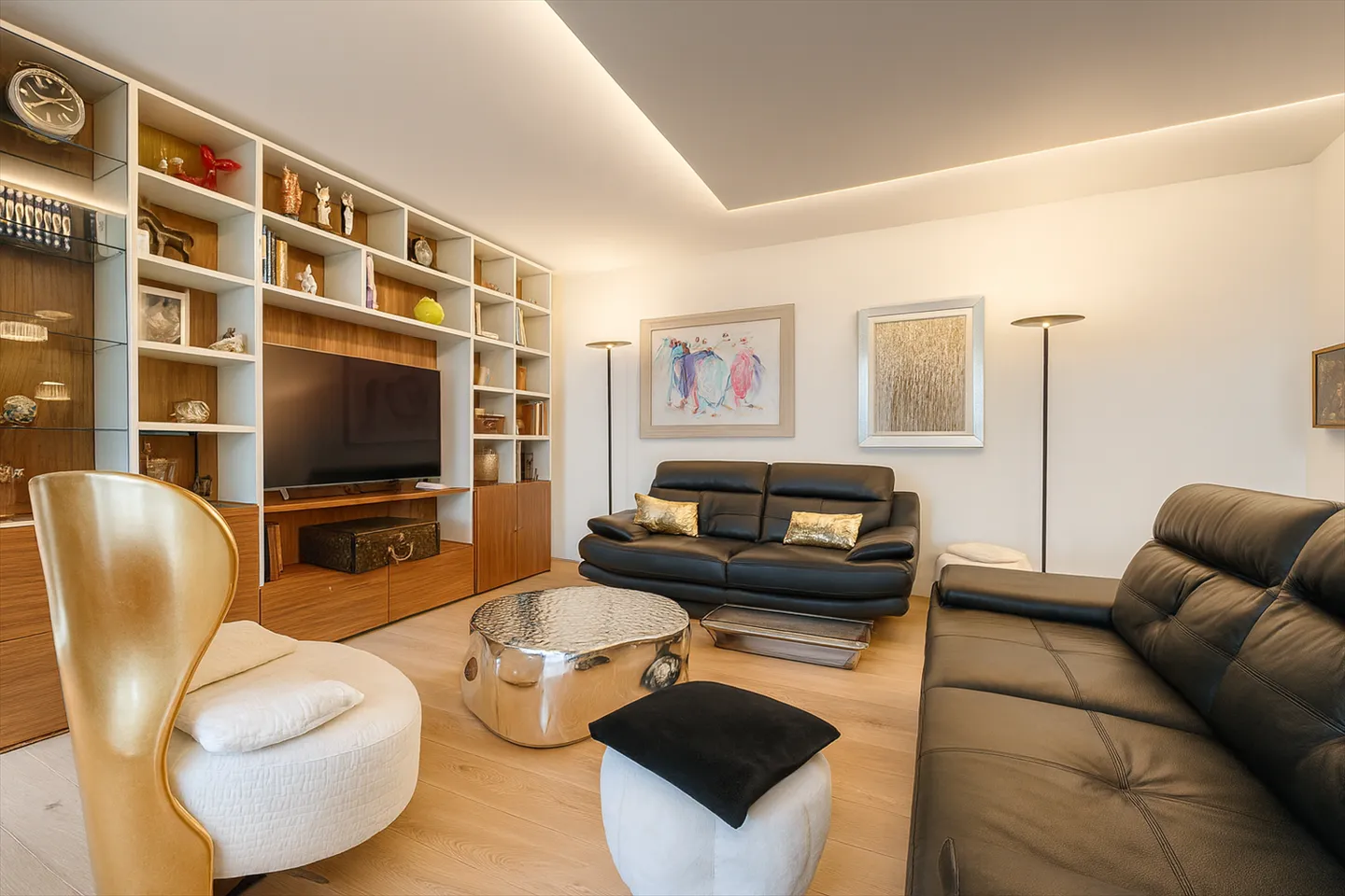 Appartamento moderno con terrazza - Foto 2 di 7