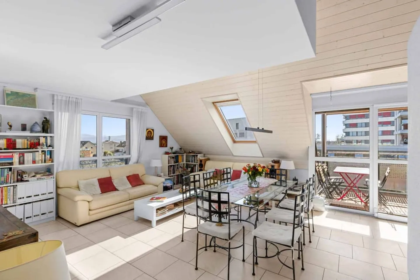 Helles Penthouse-Duplex im Zentrum von Gland - ideal für das Familienleben - Foto 4 von 13