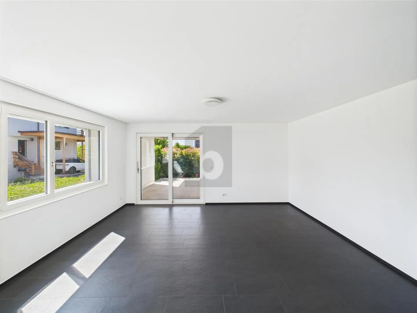 EDLE AUSSTATTUNG IM EIGENTUMSSTANDARD - Foto 2 von 6