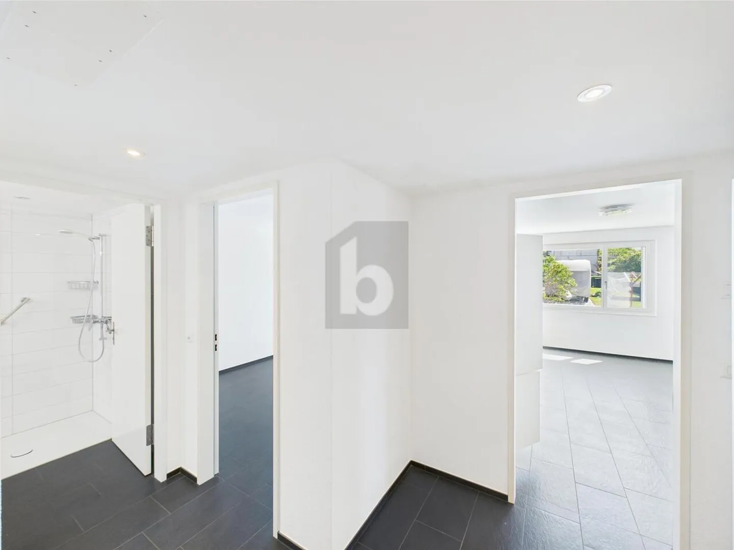 EDLE AUSSTATTUNG IM EIGENTUMSSTANDARD - Foto 3 von 6