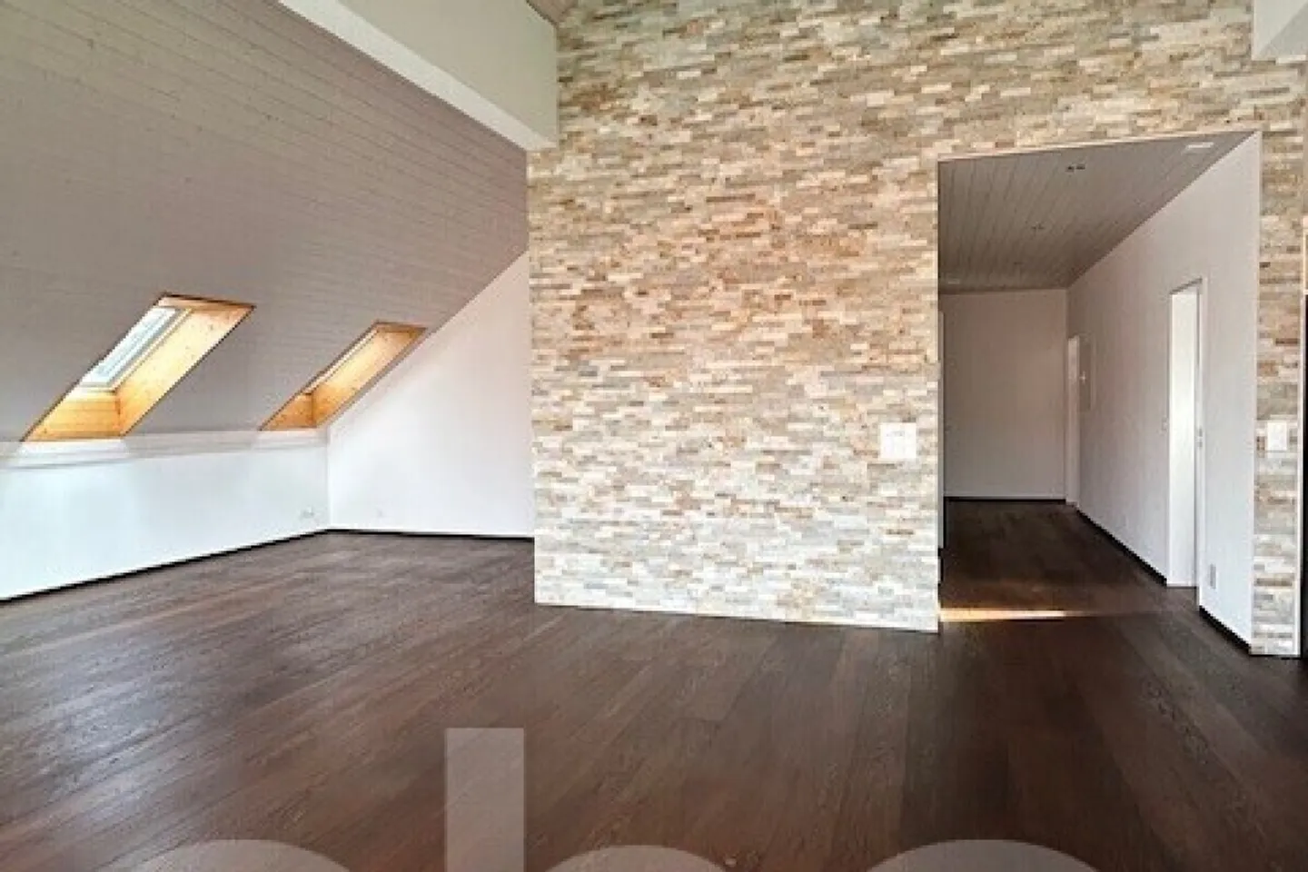 Appartement penthouse exclusif avec vue à Kerzers - Photo 2 sur 10