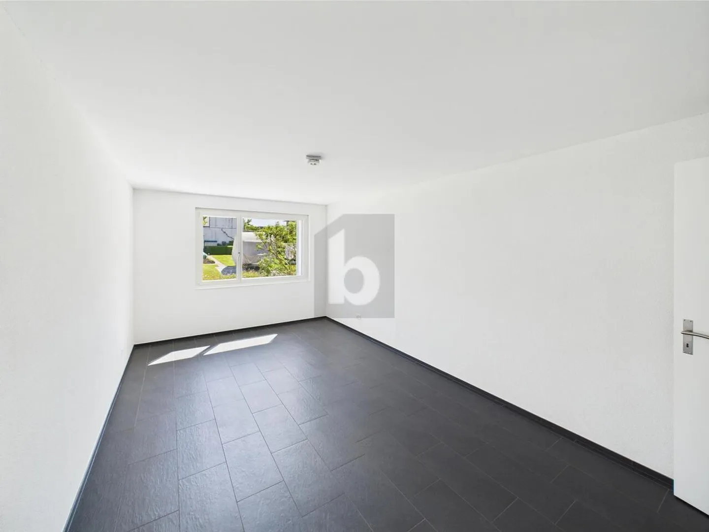 EDLE AUSSTATTUNG IM EIGENTUMSSTANDARD - Foto 5 von 6