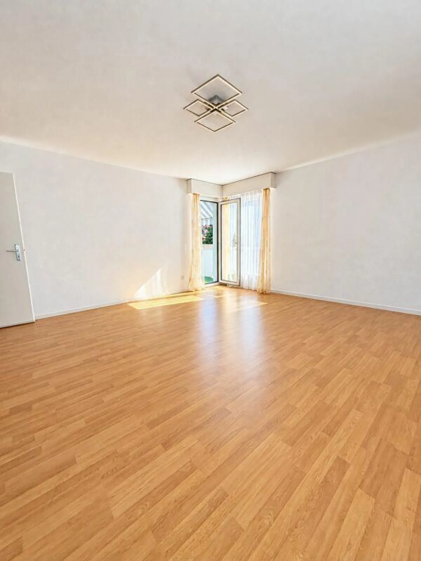 Modernes Apartment in Rorschach - Foto 2 von 8