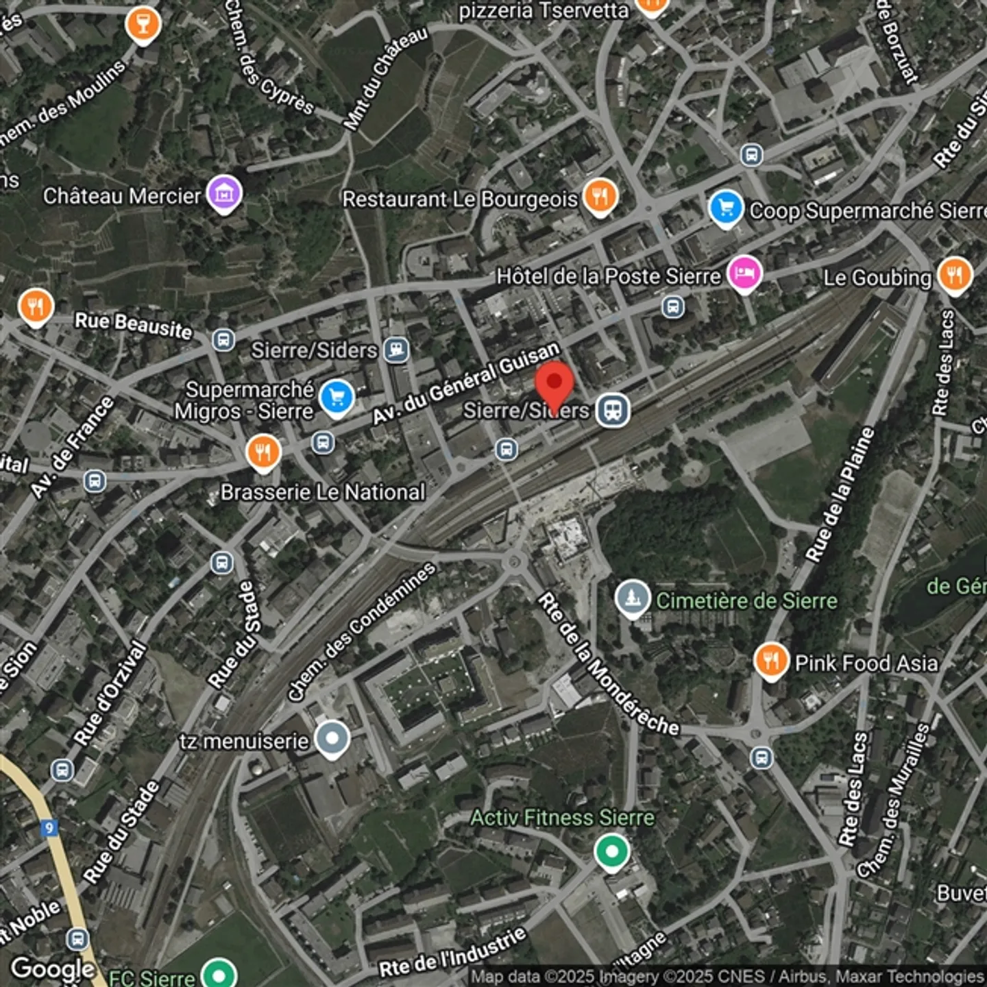 PLACE DE PARKING EXTERIEUR A LOUER AU CENTRE DE SIERRE A PARTIR DU 01.12.2025 - Photo 2 sur 3