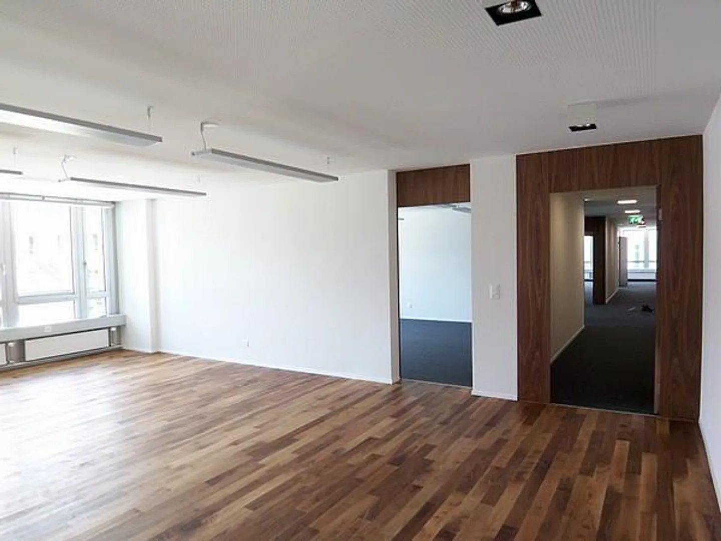 Popular Zurich Seefeld: 262 m2 office space near the lake - Photo 2 of 7