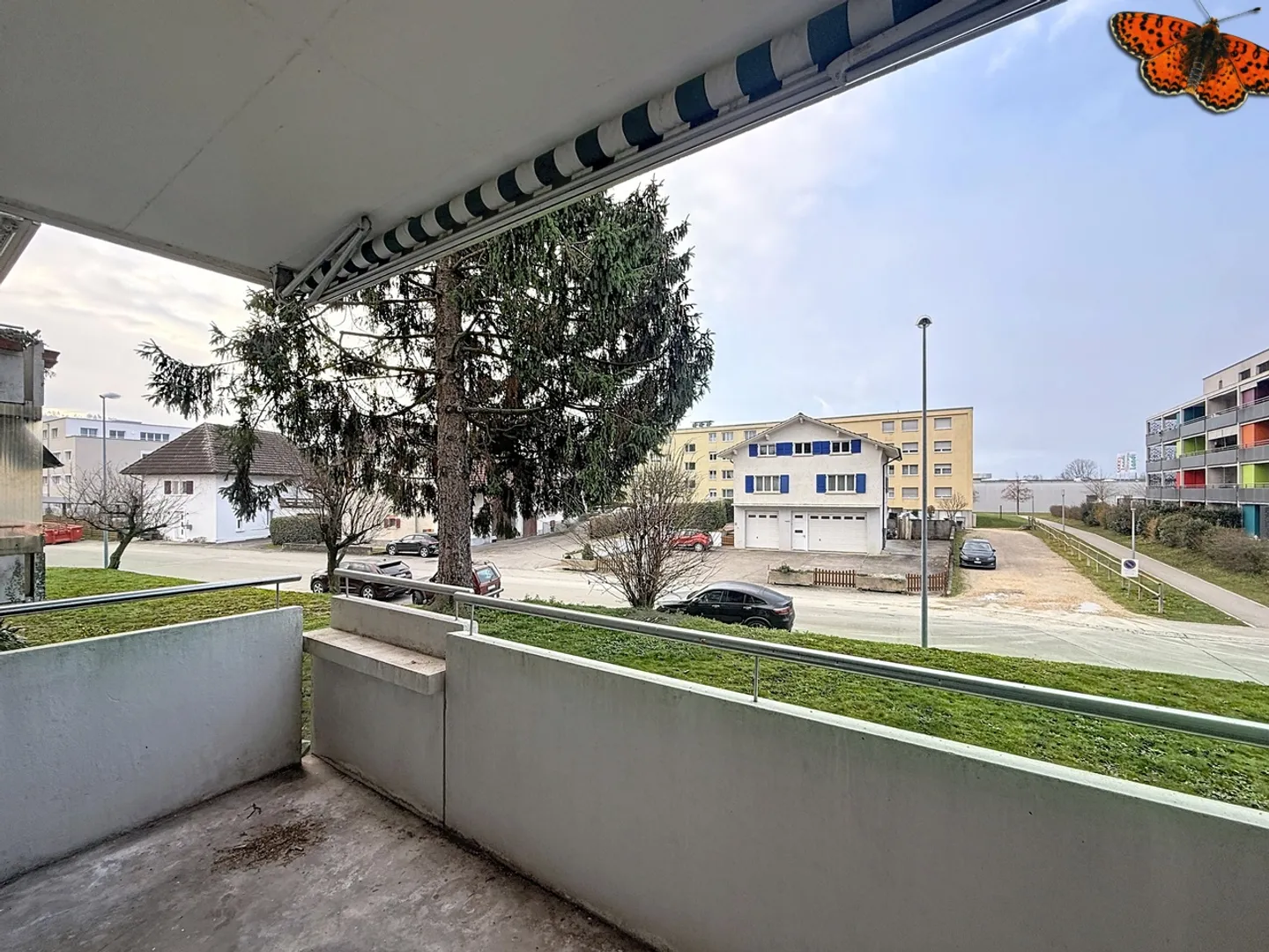 4 ½ PIÈCES  - Rénové proche toutes commodités ! - Photo 2 sur 11