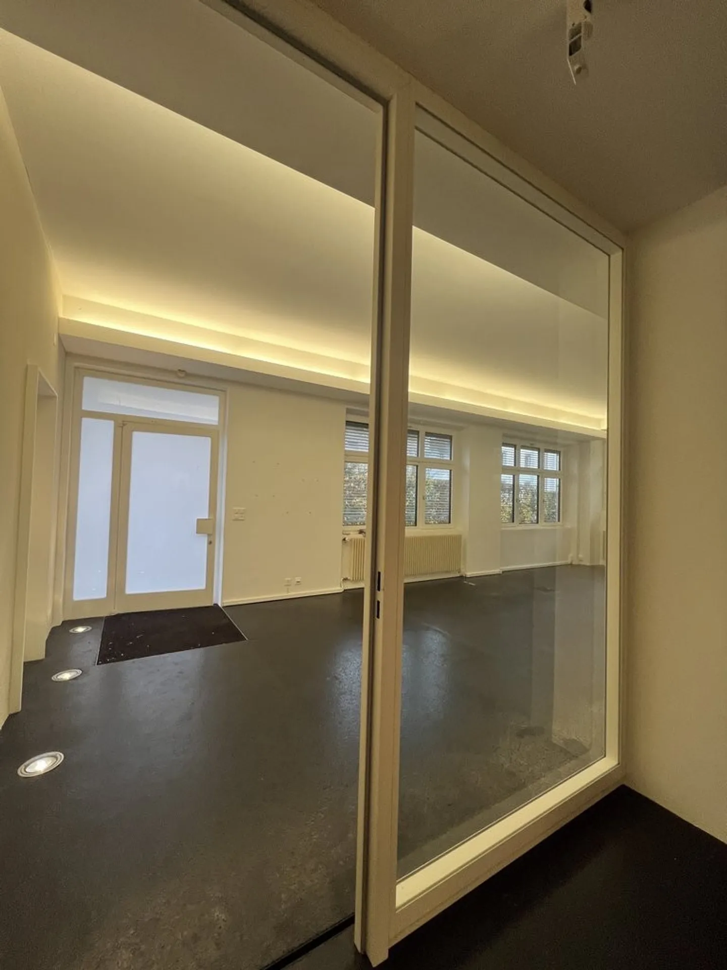 Modern and well-connected - Your new office in Wollishofen - Photo 5 of 7