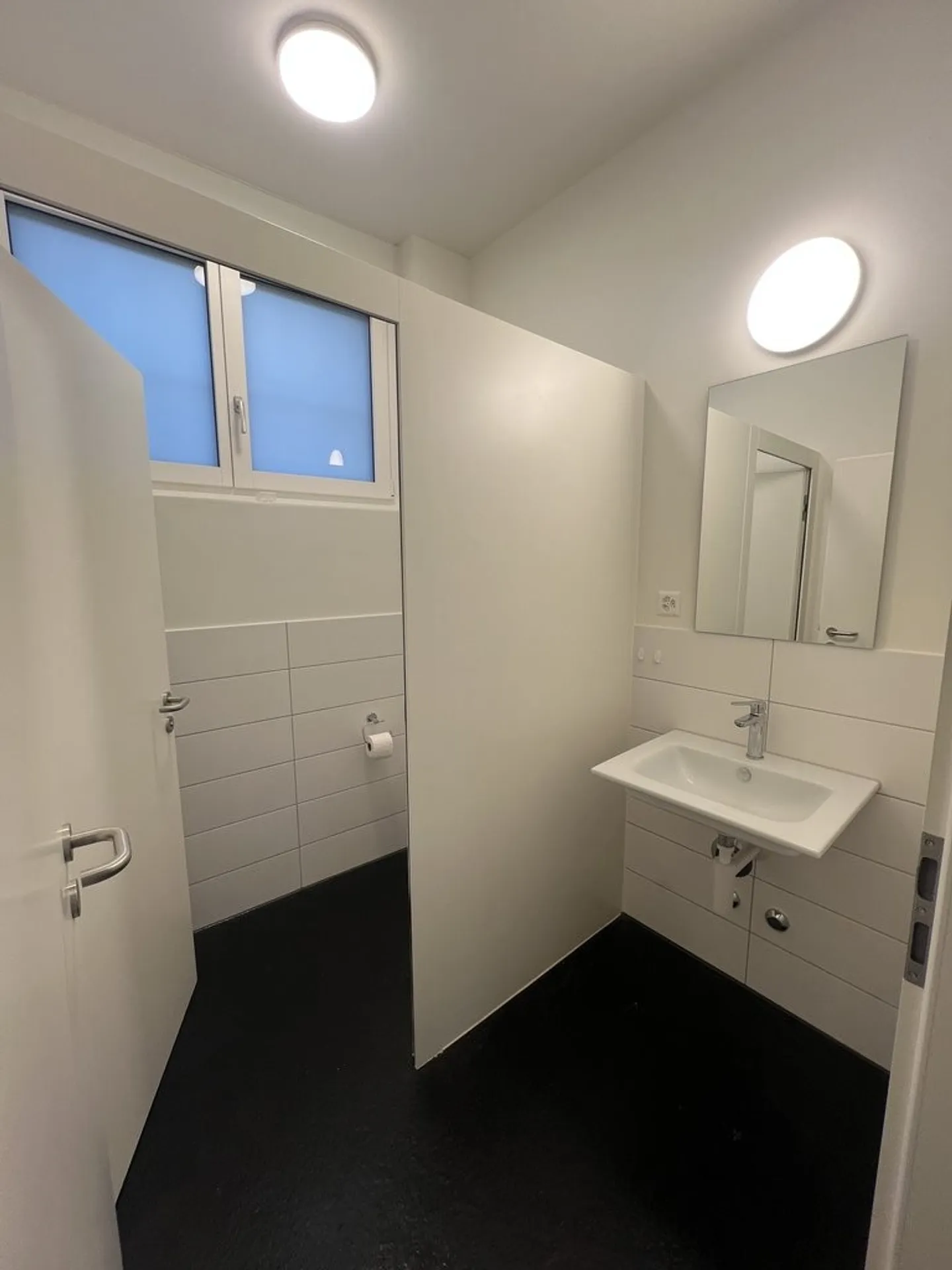 Modern and well-connected - Your new office in Wollishofen - Photo 7 of 7