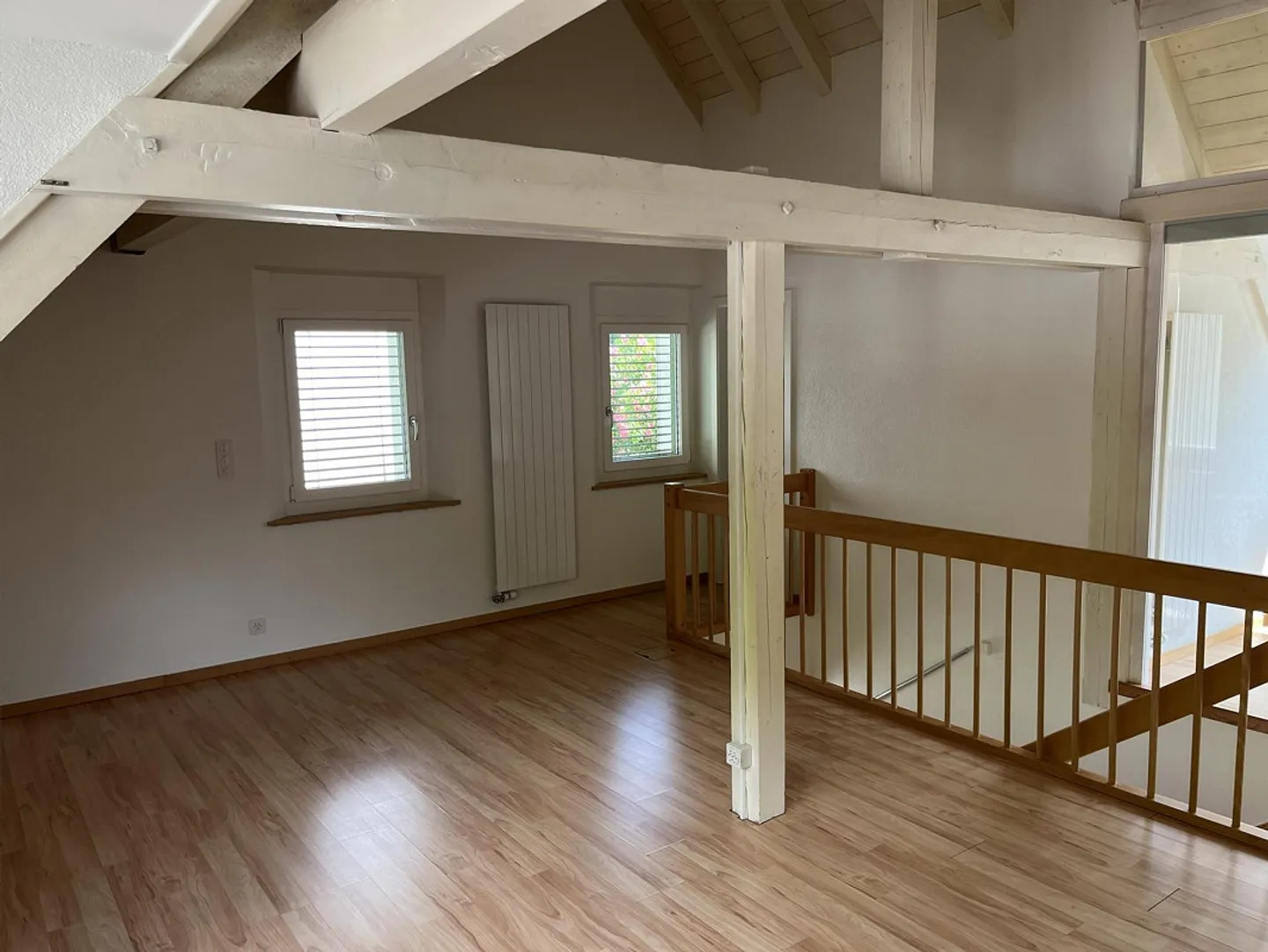 Beautiful bright 2-room attic apartment - centrally located in the village of Hölstein - Photo 3 of 10