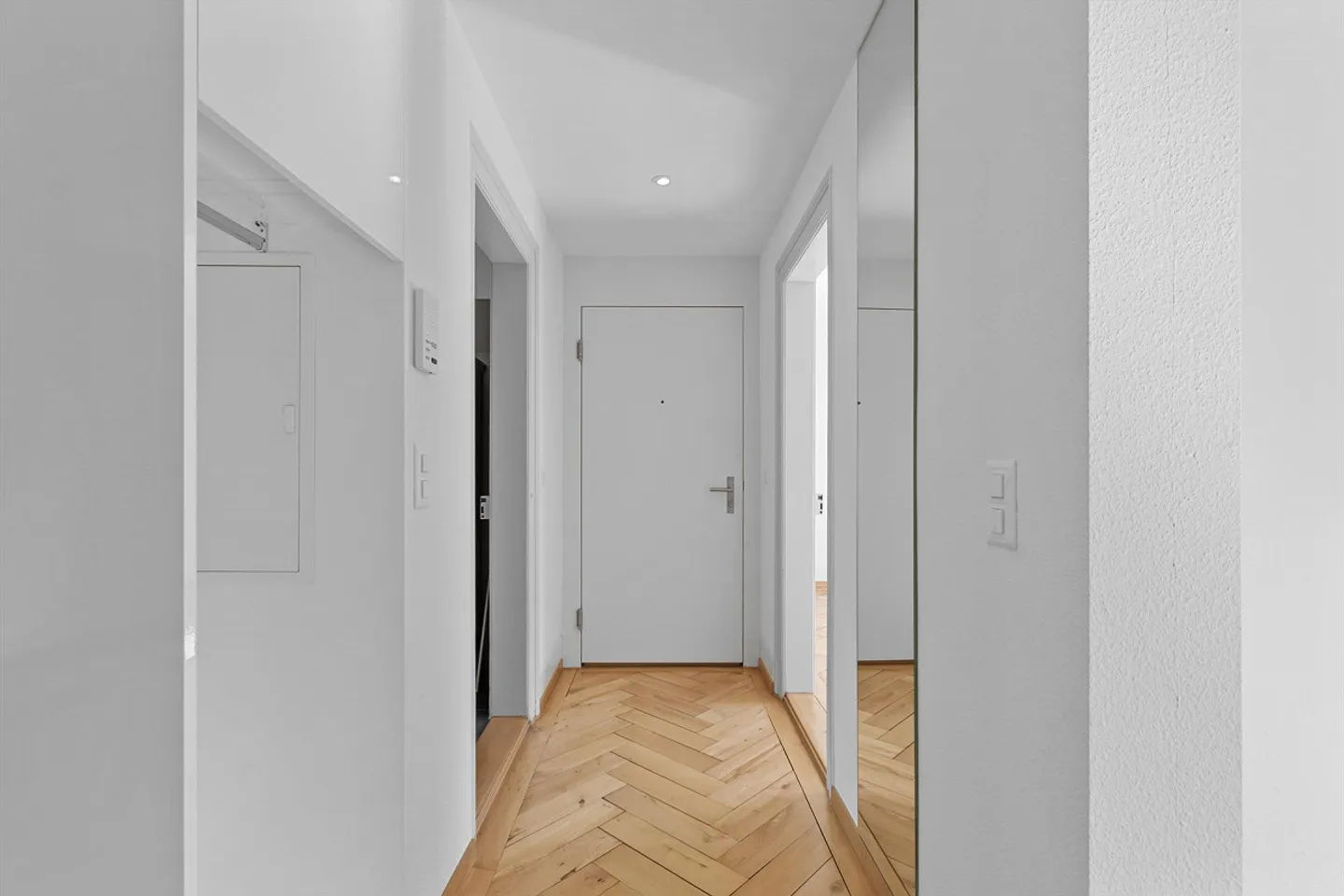 Symbiosis of Old Building and Modern in the Obergütsch Quarter - Photo 2 of 9