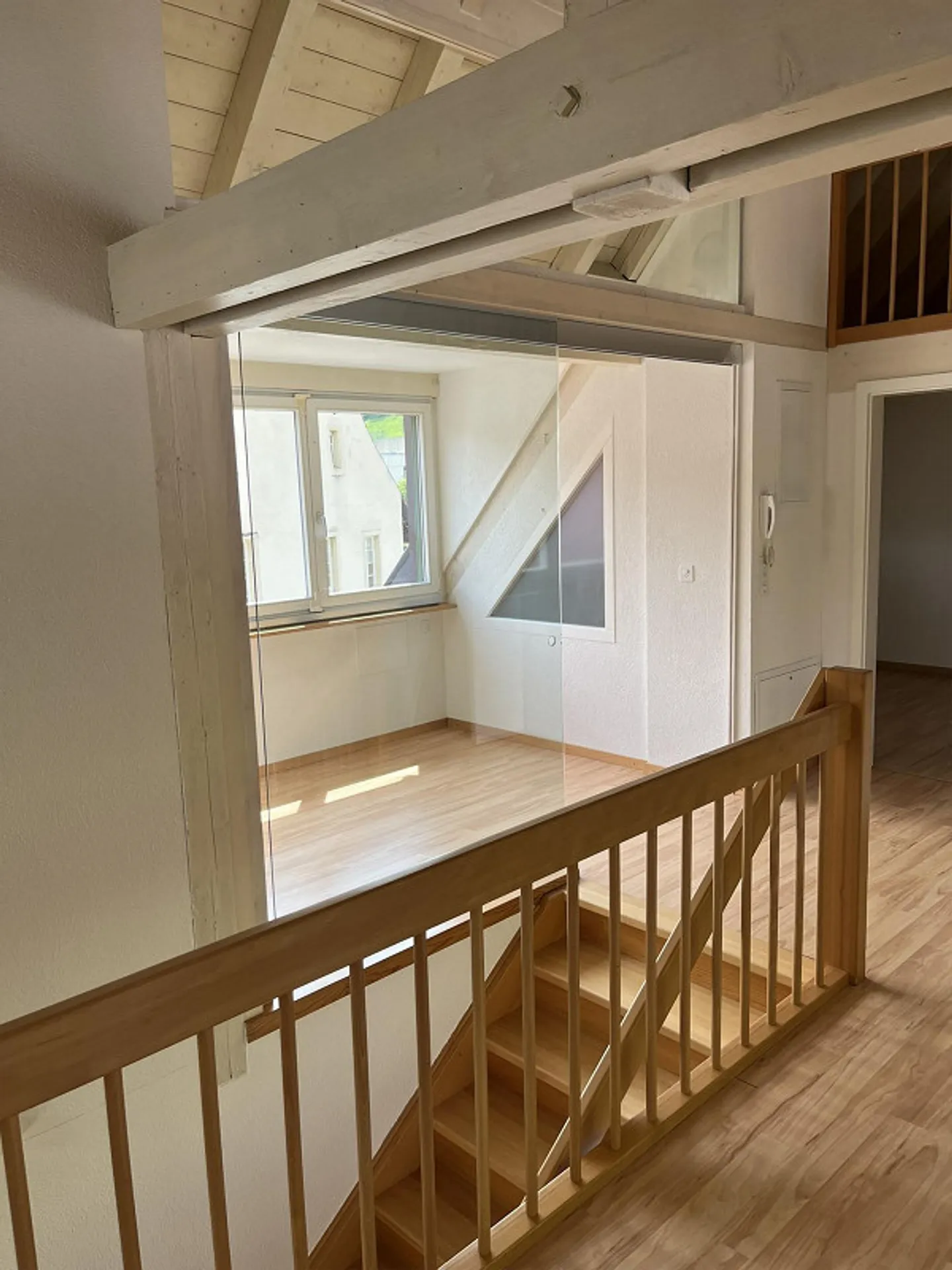 Beautiful bright 2-room attic apartment - centrally located in the village of Hölstein - Photo 10 of 10