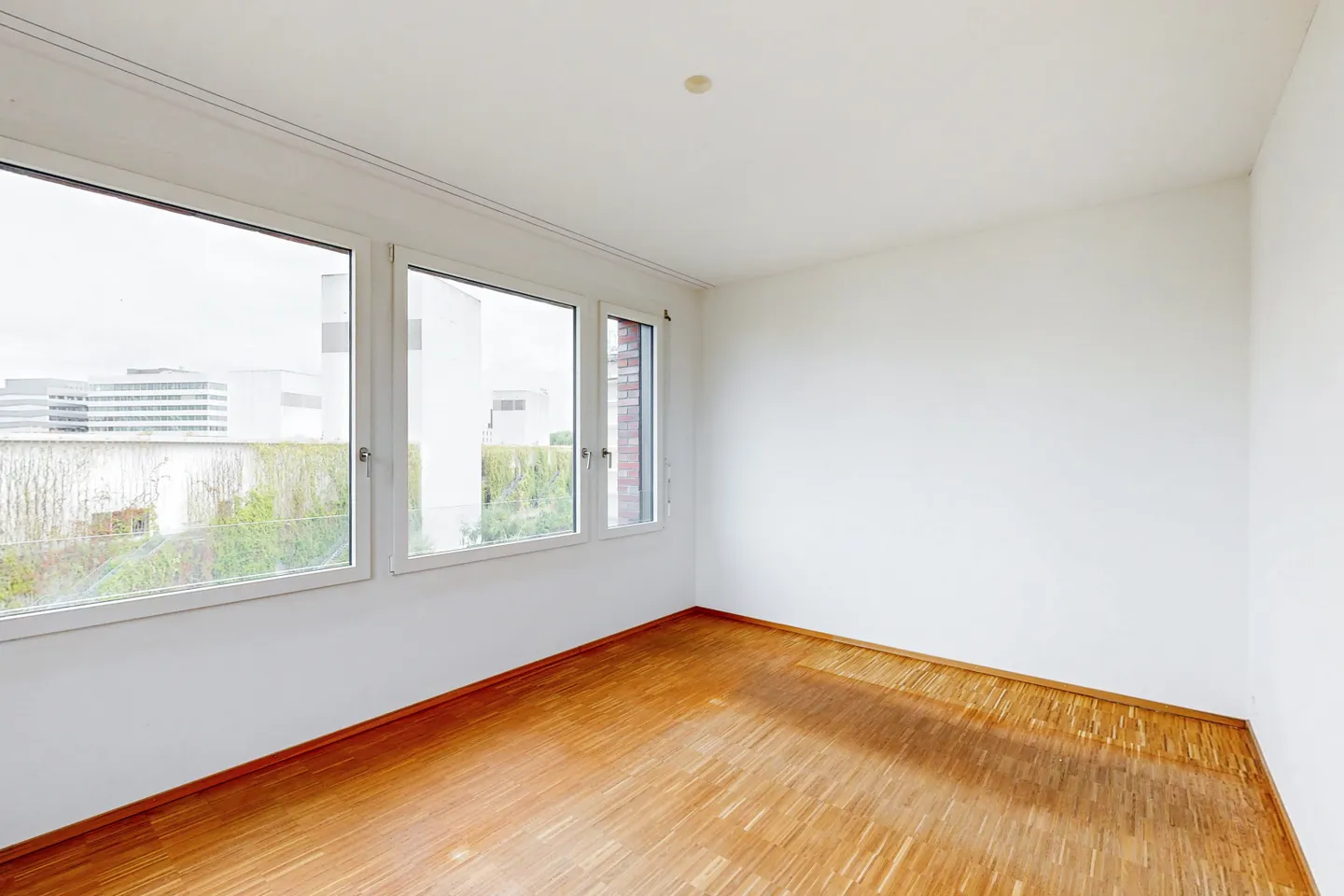 Appartamento 2.5 camere affascinante - Foto 3 di 4