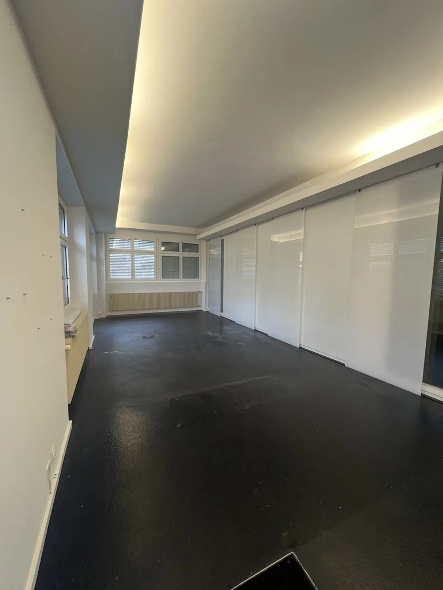 Modern and well-connected - Your new office in Wollishofen - Photo 2 of 7