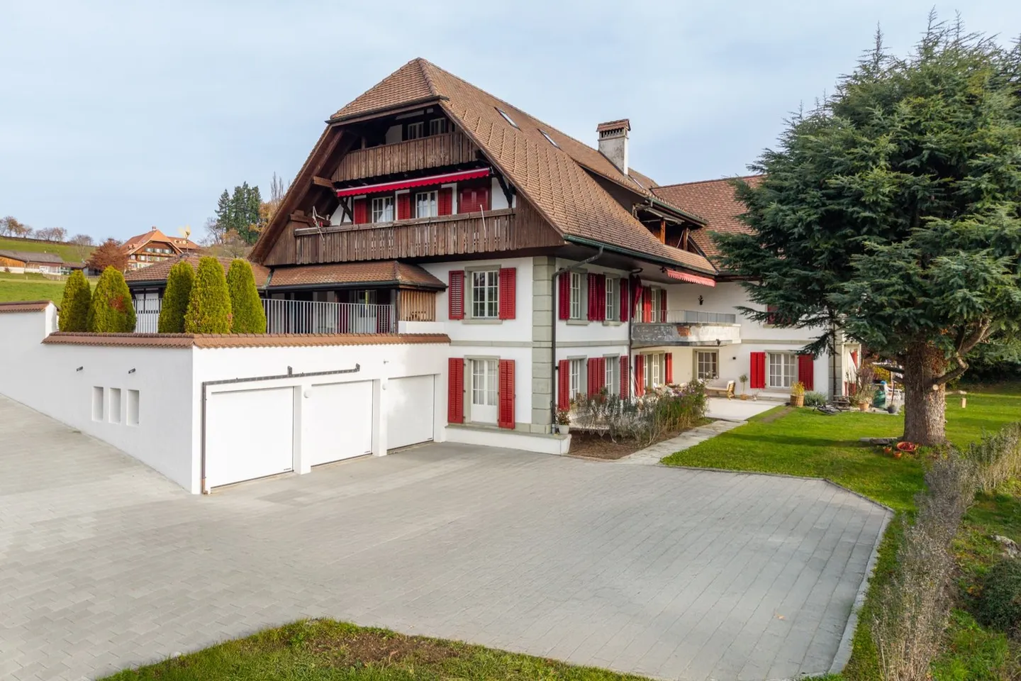 Appartamento maestoso di 6,5 stanze con giardino, terrazza e vista sulle montagne - Foto 1 di 30