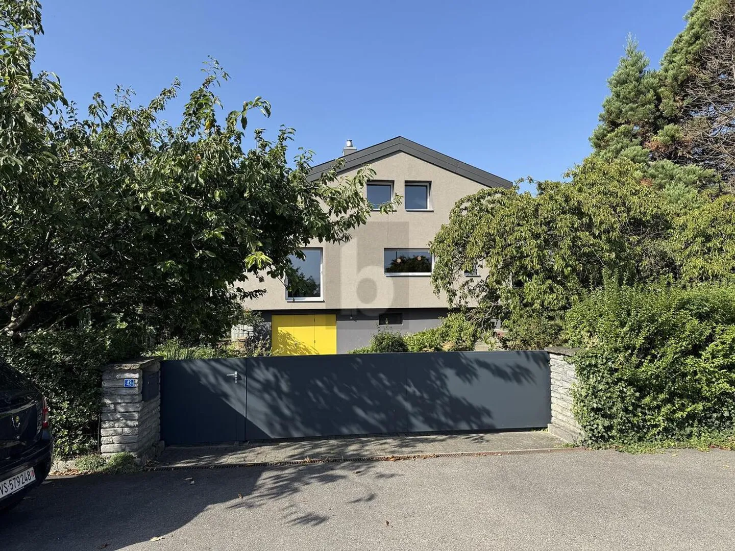 PRICE DROP!!! TIMELESS AND RADIANT BRIGHTNESS - Photo 3 of 6