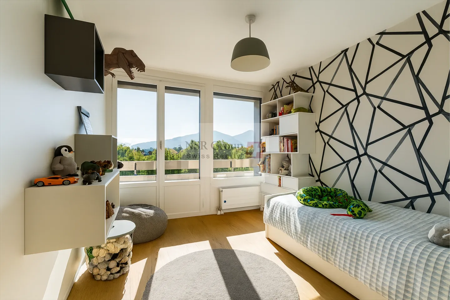 Appartamento ristrutturato di lusso con vista sul lago e sul Monte Bianco - Foto 5 di 9