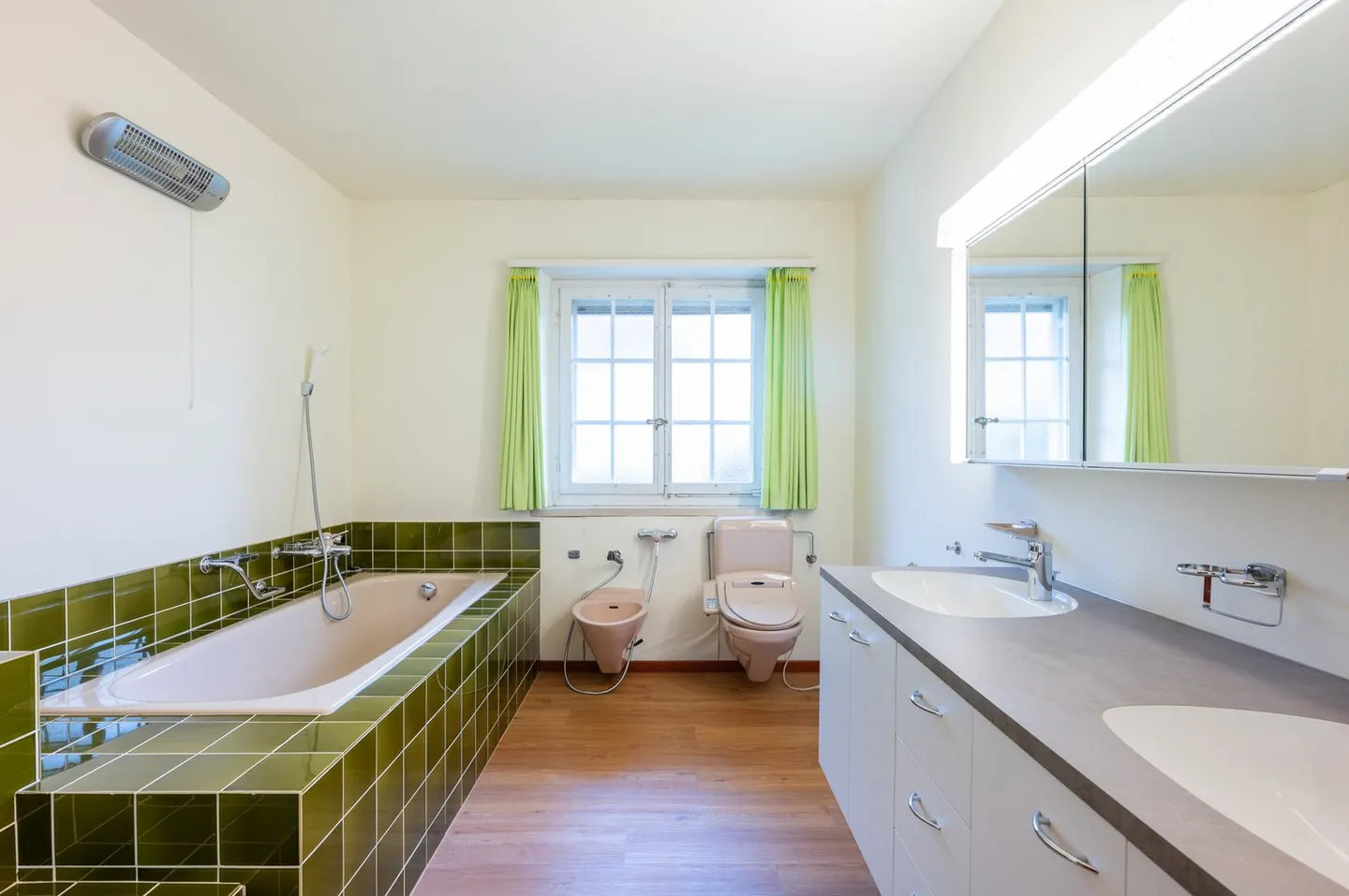 Appartamento maestoso di 6,5 stanze con giardino, terrazza e vista sulle montagne - Foto 16 di 30