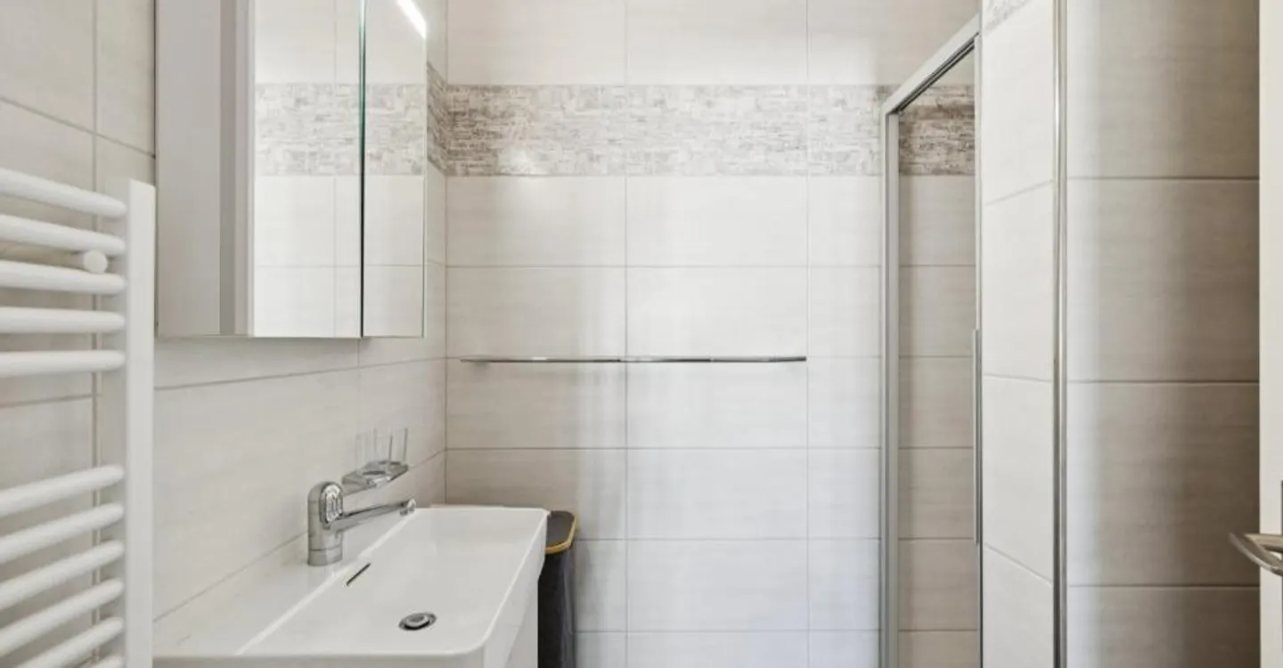 Elegant duplex apartment with 4.5 rooms in a private environment - Photo 11 of 13