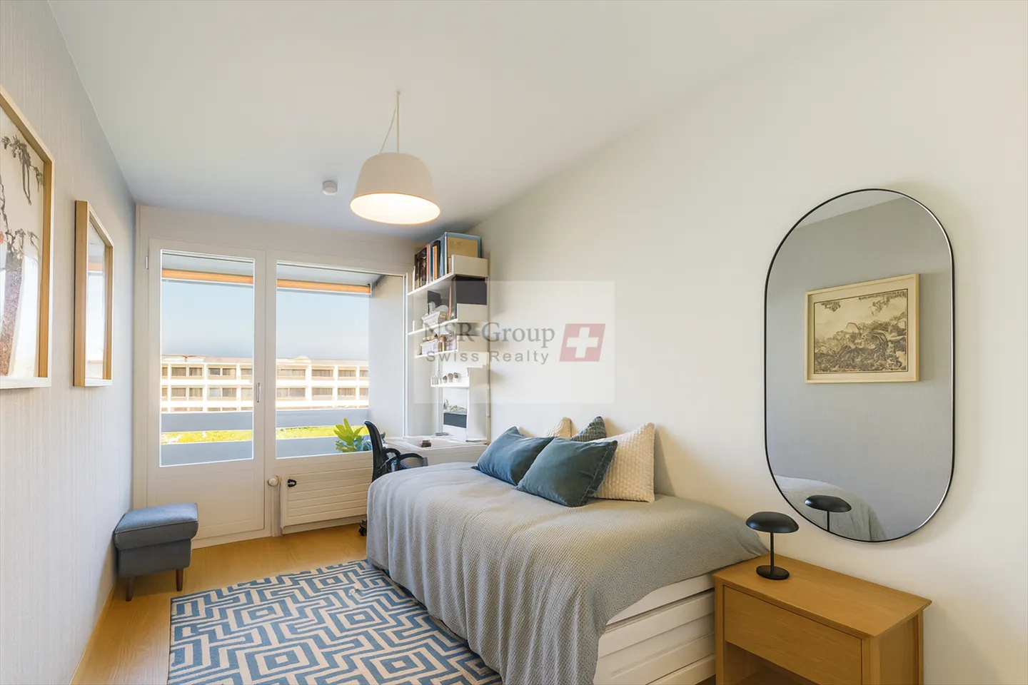 Appartamento ristrutturato di lusso con vista sul lago e sul Monte Bianco - Foto 8 di 9