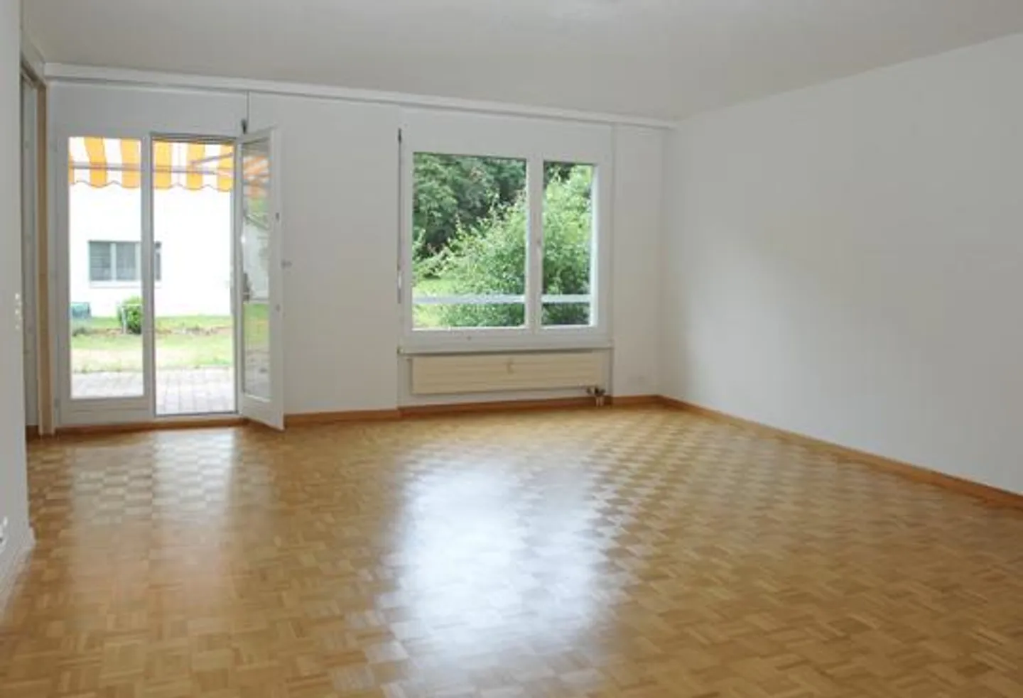 EG-Wohnung in grüner Umgebung - Photo 3 sur 8