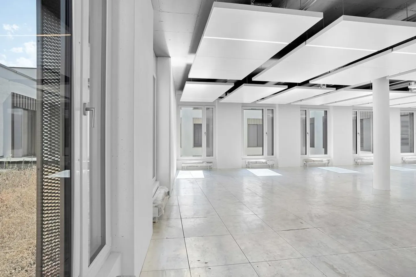 Your new office in the heart of Altstätten - modern, bright, central! - Photo 4 of 12