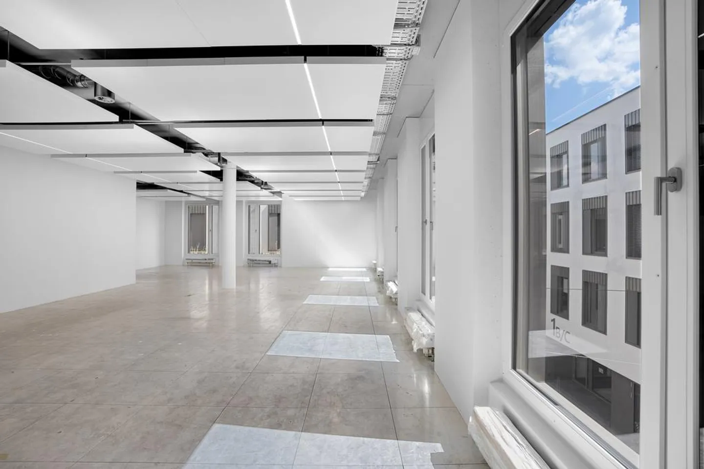 Your new office in the heart of Altstätten - modern, bright, central! - Photo 9 of 12
