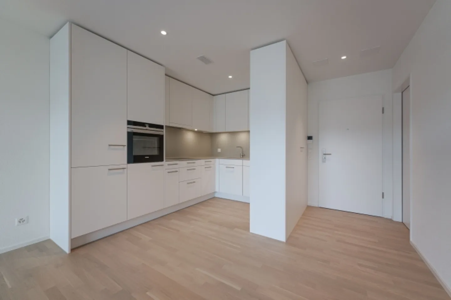 Modern 2.5-room new apartment in Römerpark - Photo 3 of 5