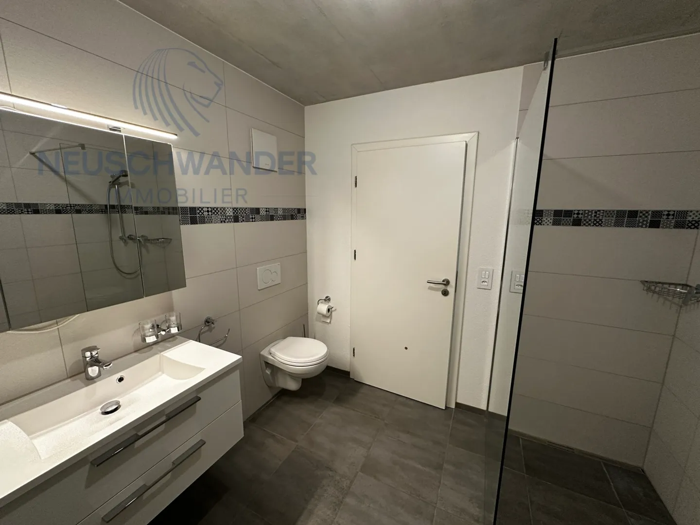 Light, calm and comfort. Your new home awaits! - Photo 5 of 10