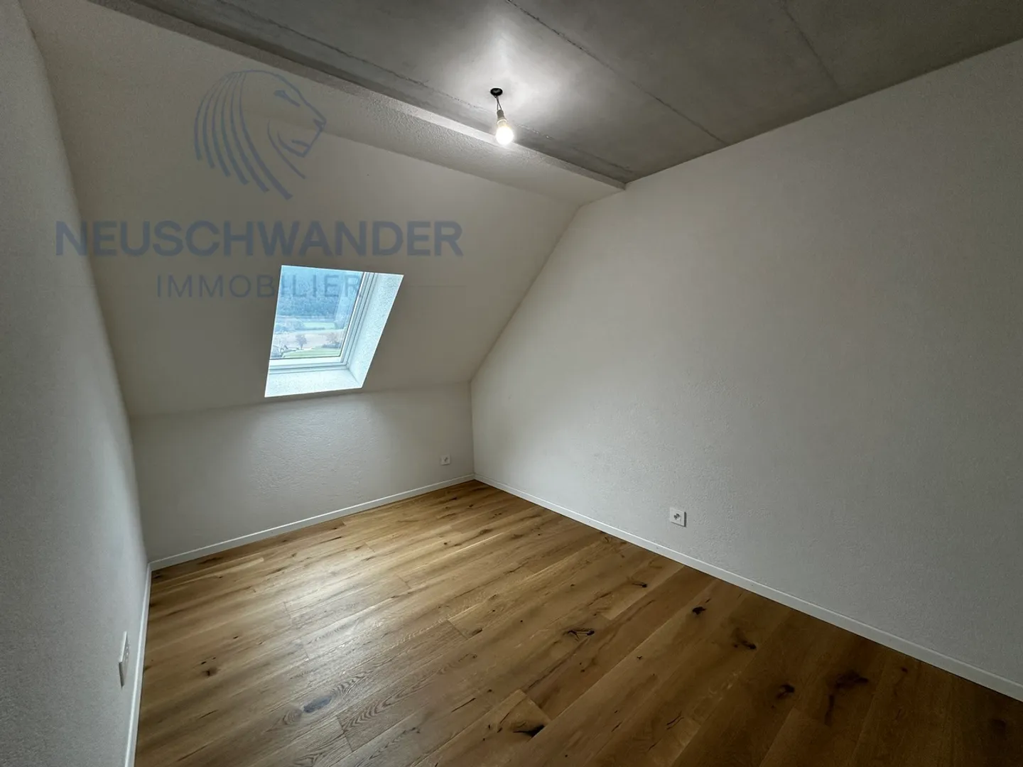 Light, calm and comfort. Your new home awaits! - Photo 6 of 10