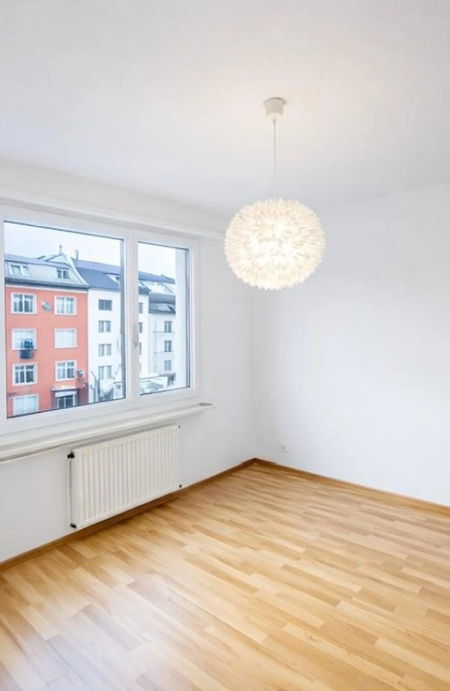Appartement lumineux de 1,5 pièce avec cuisine moderne à Bâle - Photo 2 sur 6