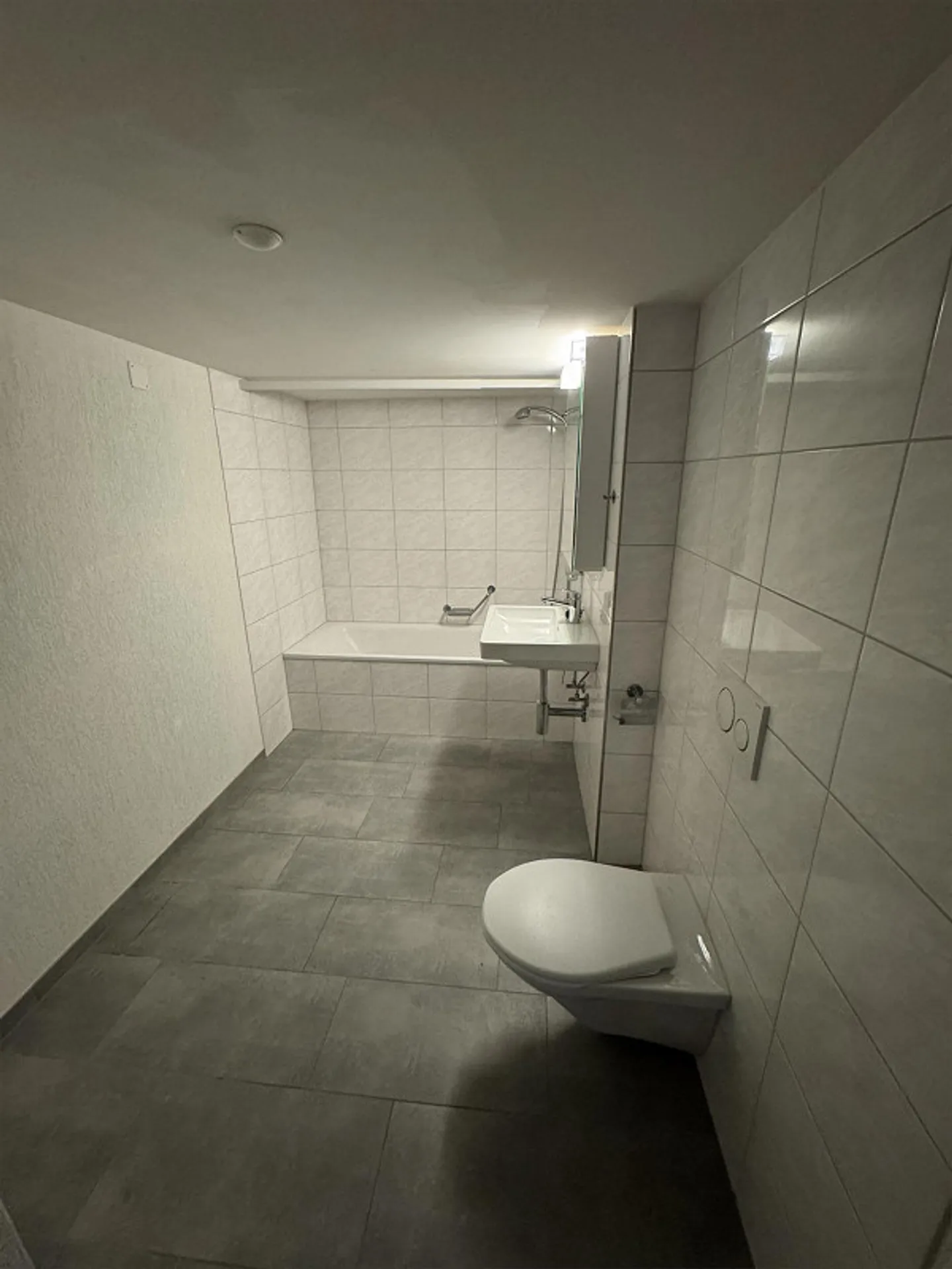 Renovated attic apartment in a central location - Photo 6 of 7