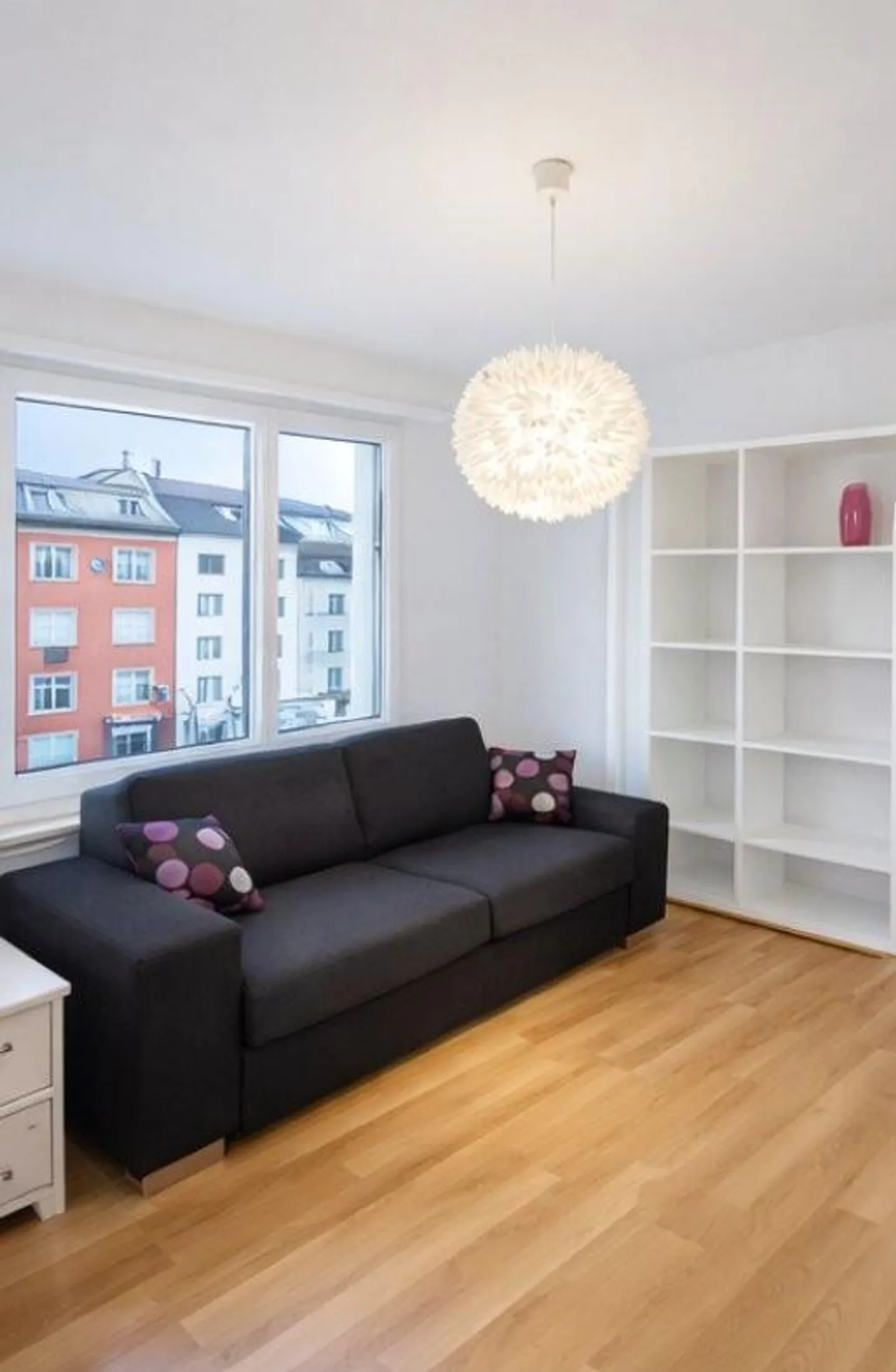 Appartement lumineux de 1,5 pièce avec cuisine moderne à Bâle - Photo 3 sur 6