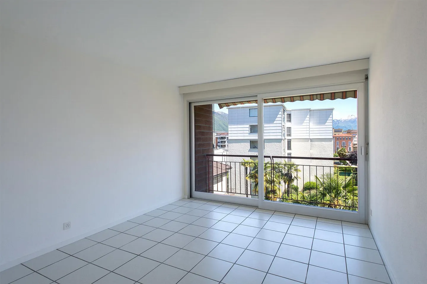Appartement Charmant avec Balcon - Photo 4 sur 8