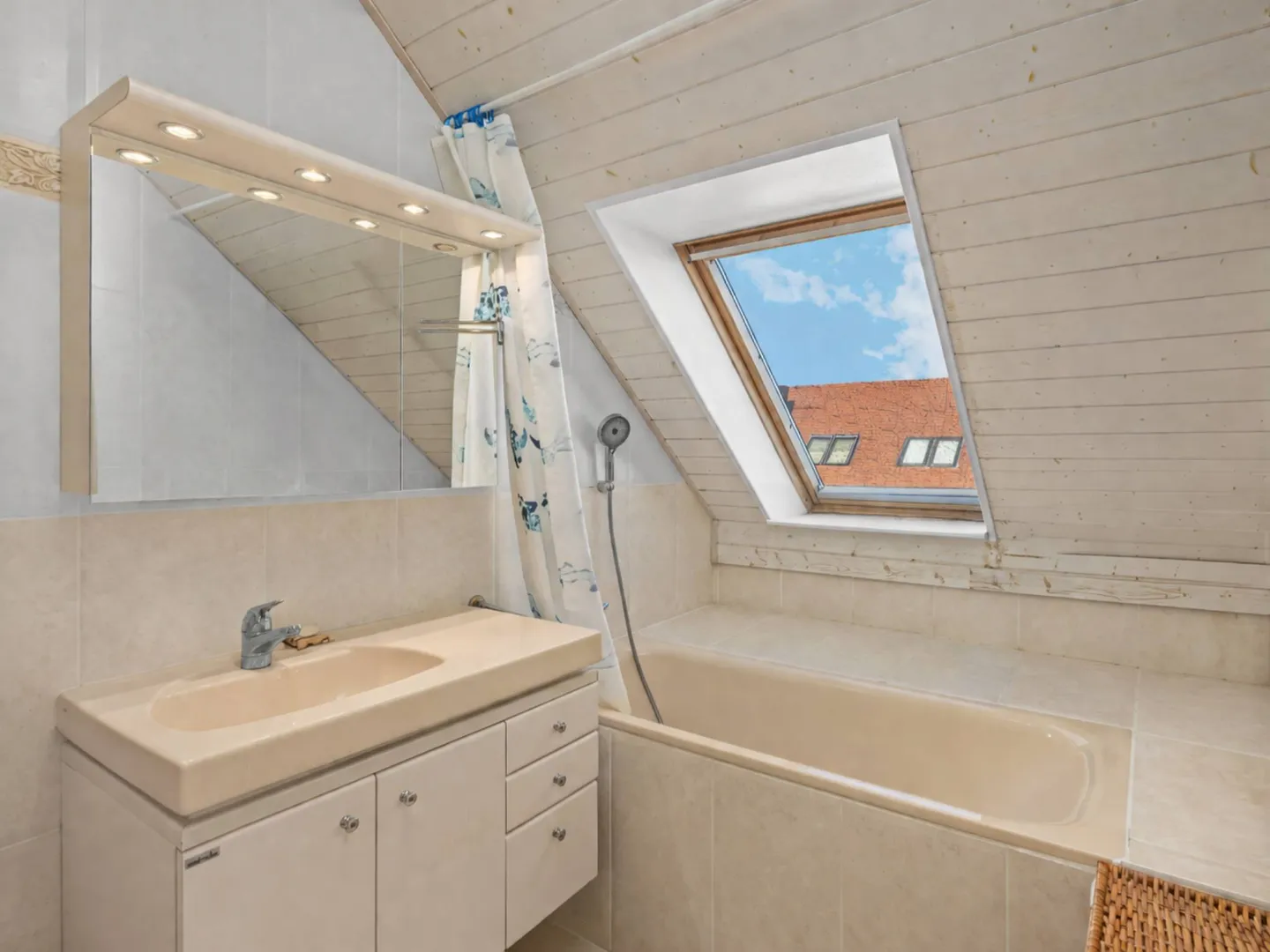 Duplex lumineux au centre de Gland - Photo 12 sur 13