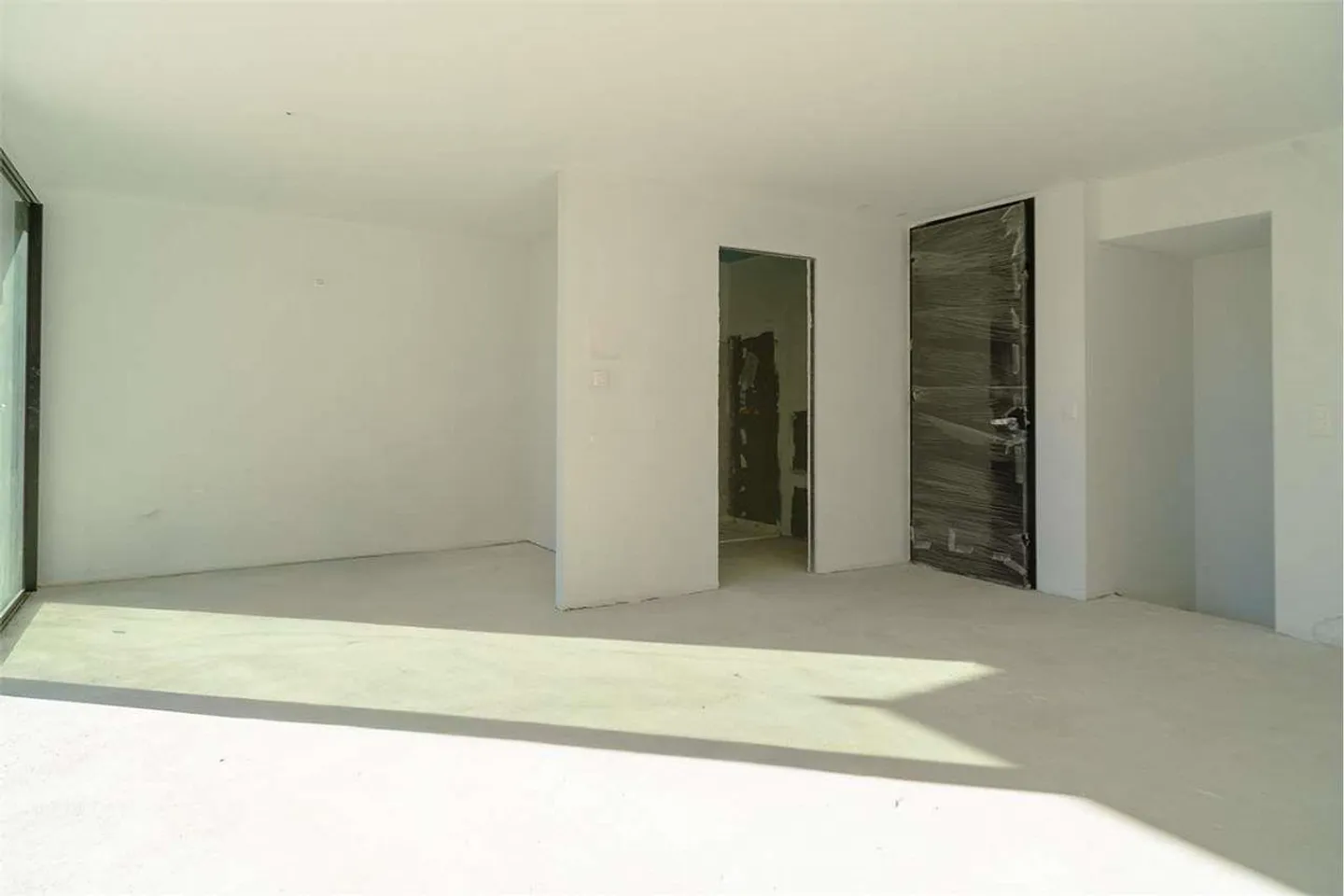 Maroggia: elegant maisonette with private garden, just two steps from the lake - Photo 4 of 7