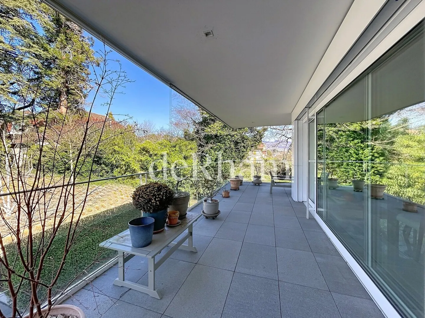 Appartement Élégant avec Vue sur le Lac - Photo 1 sur 11