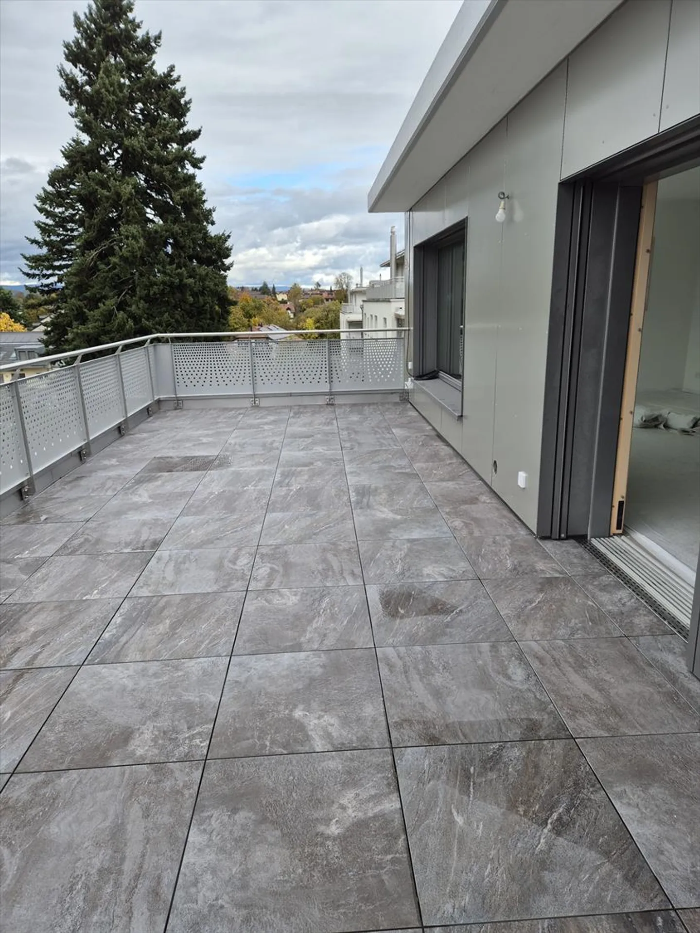 Apartment - Photo 9 of 9