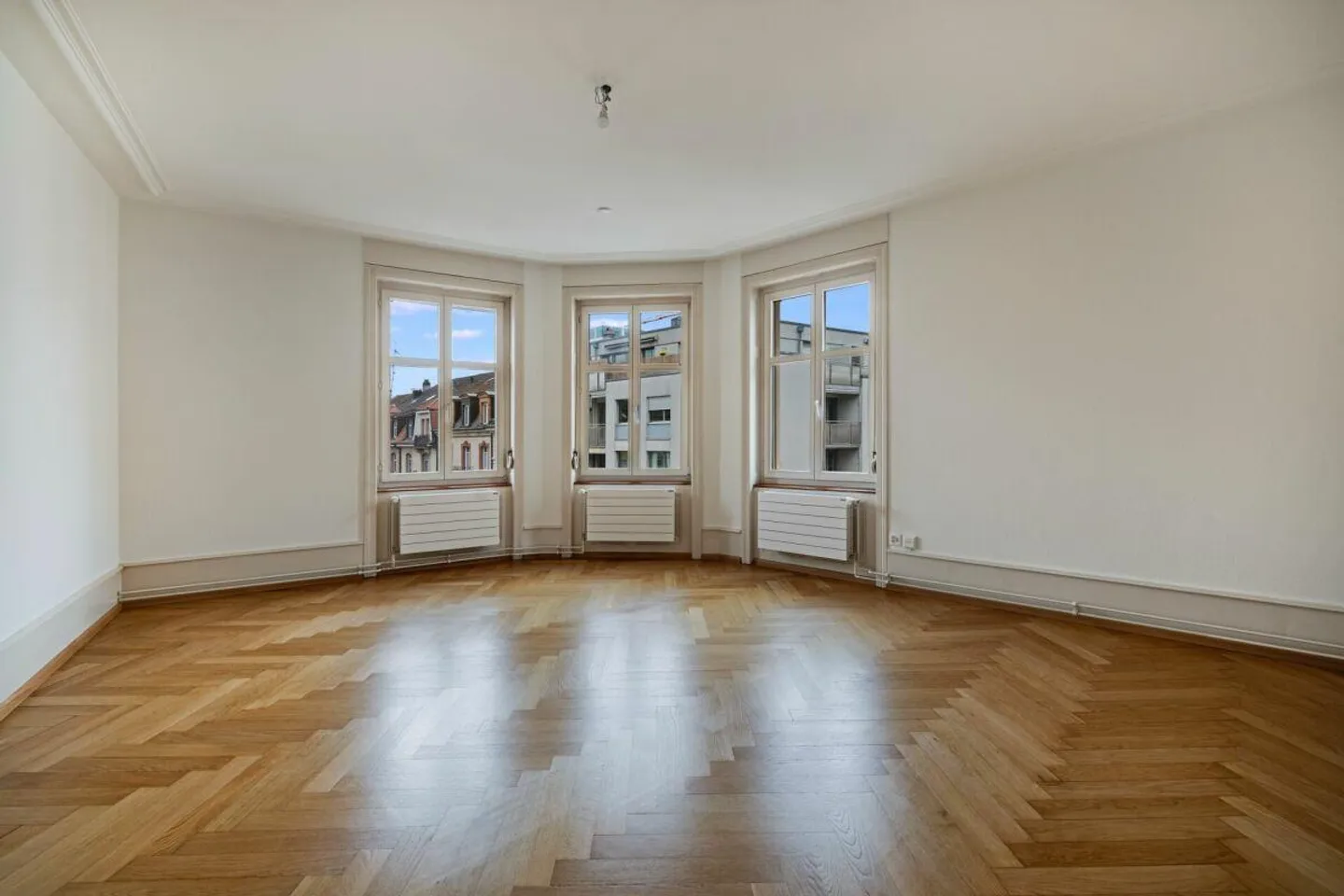 Charmante Altbauwohnung mit Balkon - Foto 2 von 15
