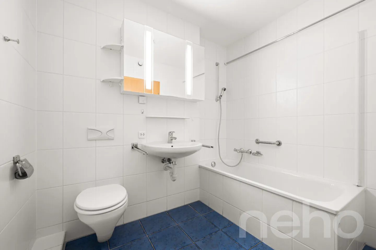 Spacious 5-room semi-detached family house in a preferred residential area - Photo 10 of 12