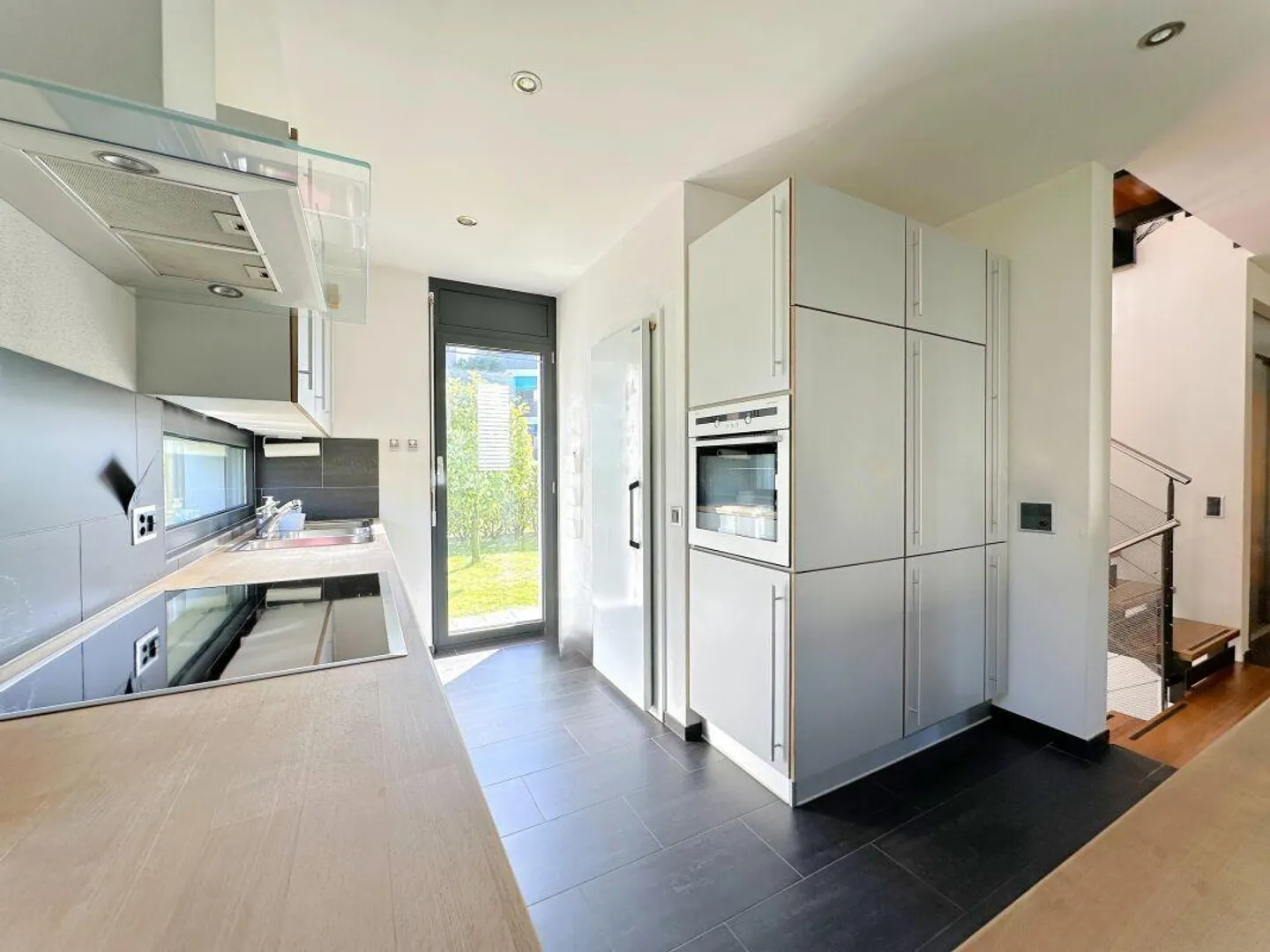Casa unifamiliare di alta qualità con sauna, piscina interna e ascensore - Foto 4 di 15