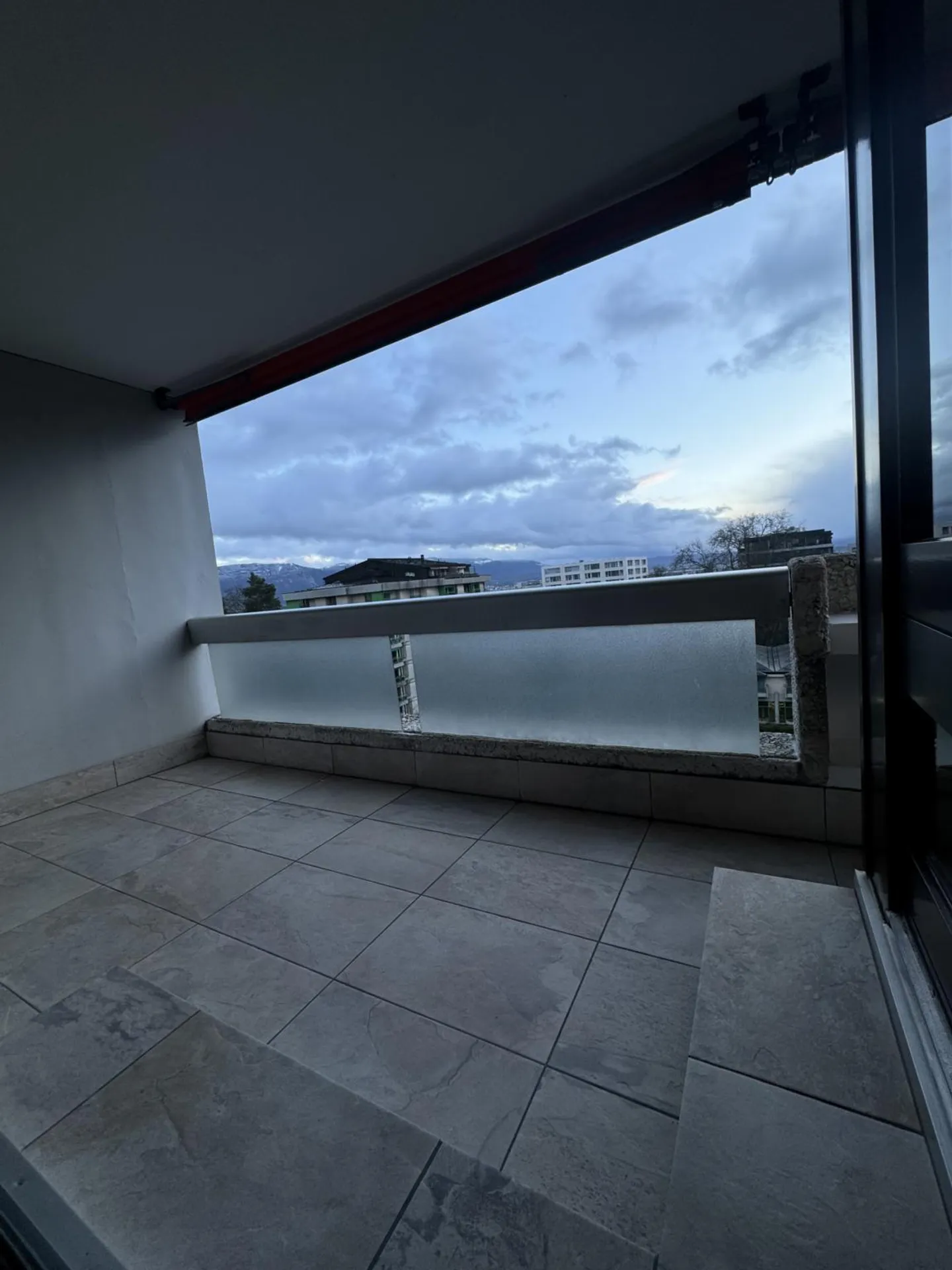 Superbo appartamento ristrutturato con balcone - Esclusiva - Foto 3 di 7