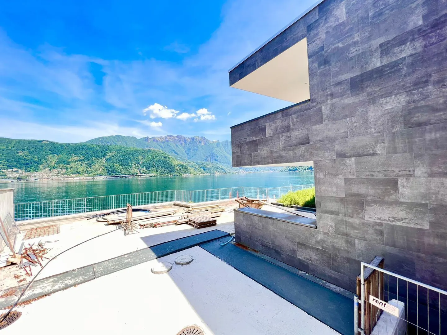 Proprietà esclusiva con molo privato - Foto 1 di 4